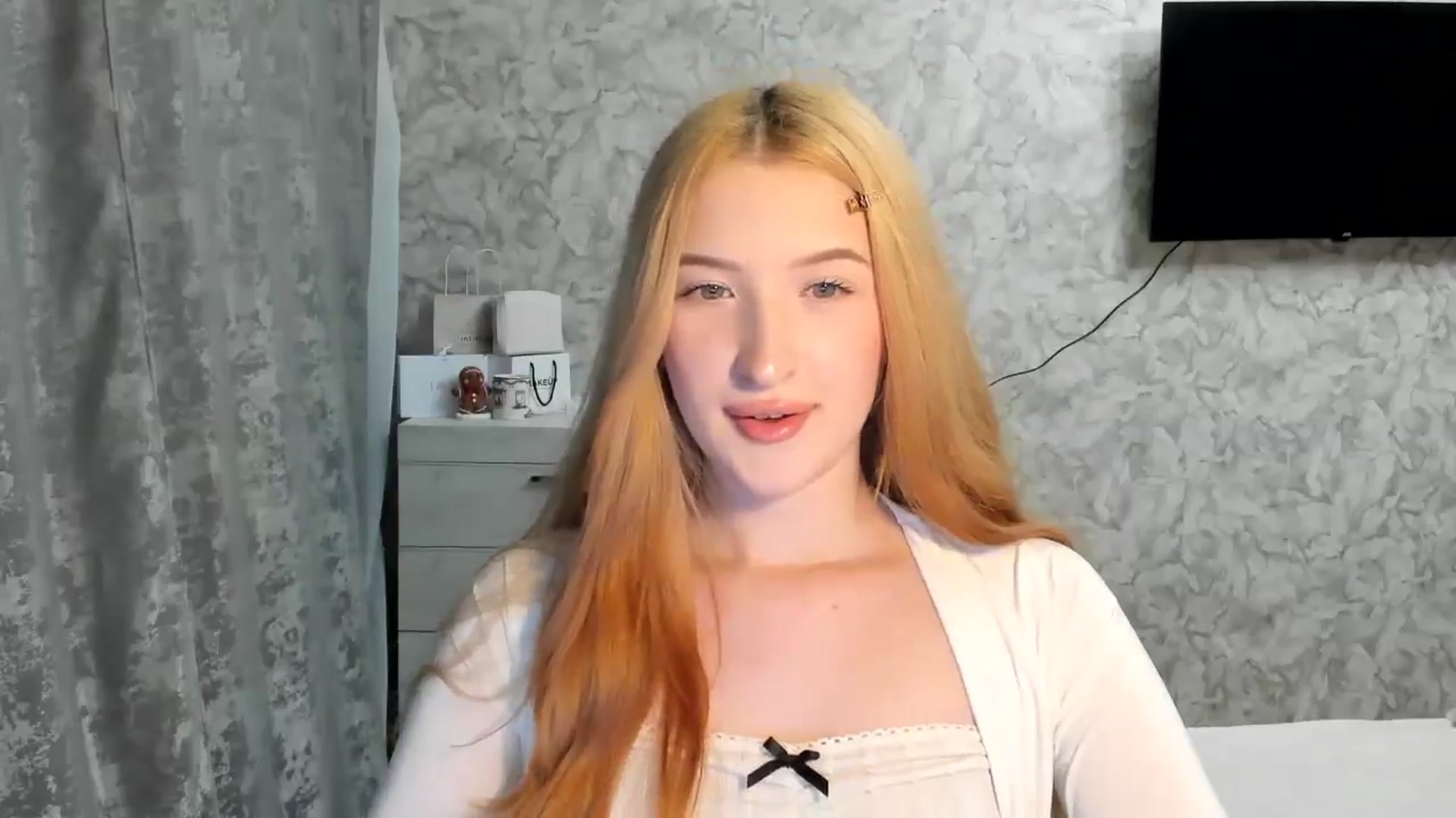 Gallery image thumbnail from Ilona_Here's myfreecams stream on, 03/18/2026, 19:04 image 6 of 20
