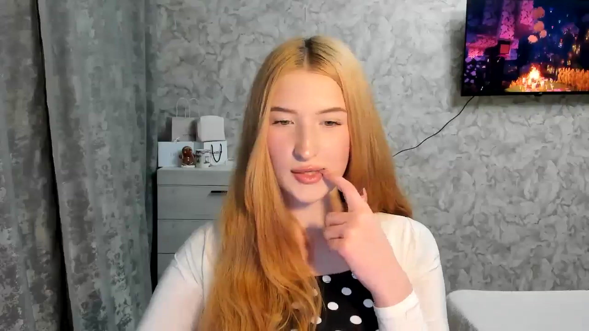Gallery image thumbnail from Ilona_Here's myfreecams stream on, 03/19/2026, 16:30 image 14 of 20
