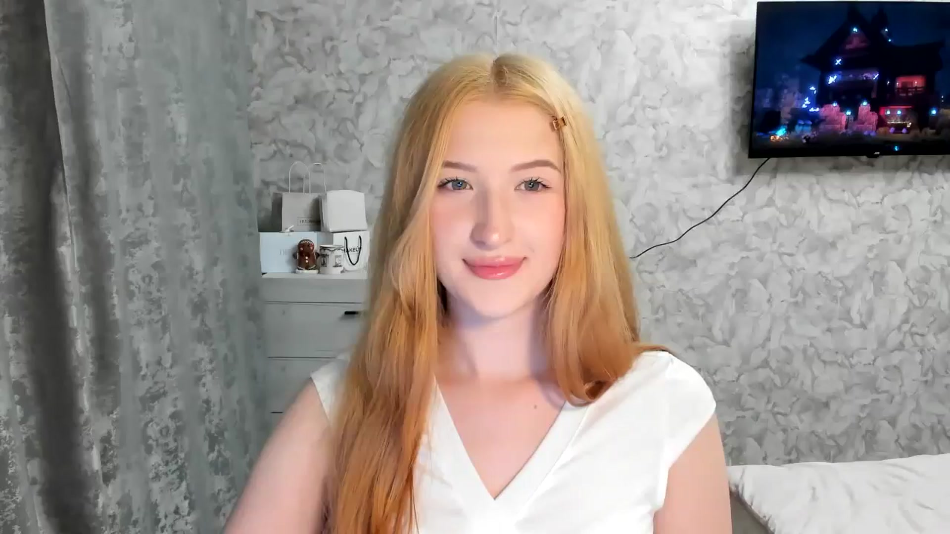 Gallery image thumbnail from Ilona_Here's myfreecams stream on, 03/22/2026, 22:03 image 12 of 20