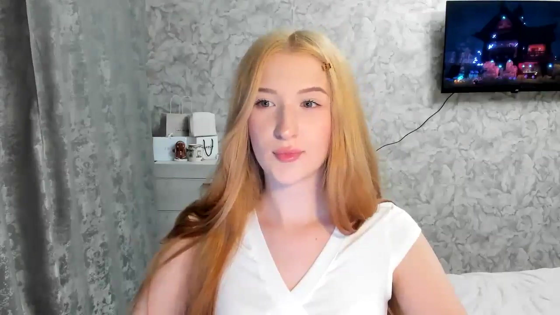 Gallery image thumbnail from Ilona_Here's myfreecams stream on, 03/22/2026, 22:03 image 11 of 20