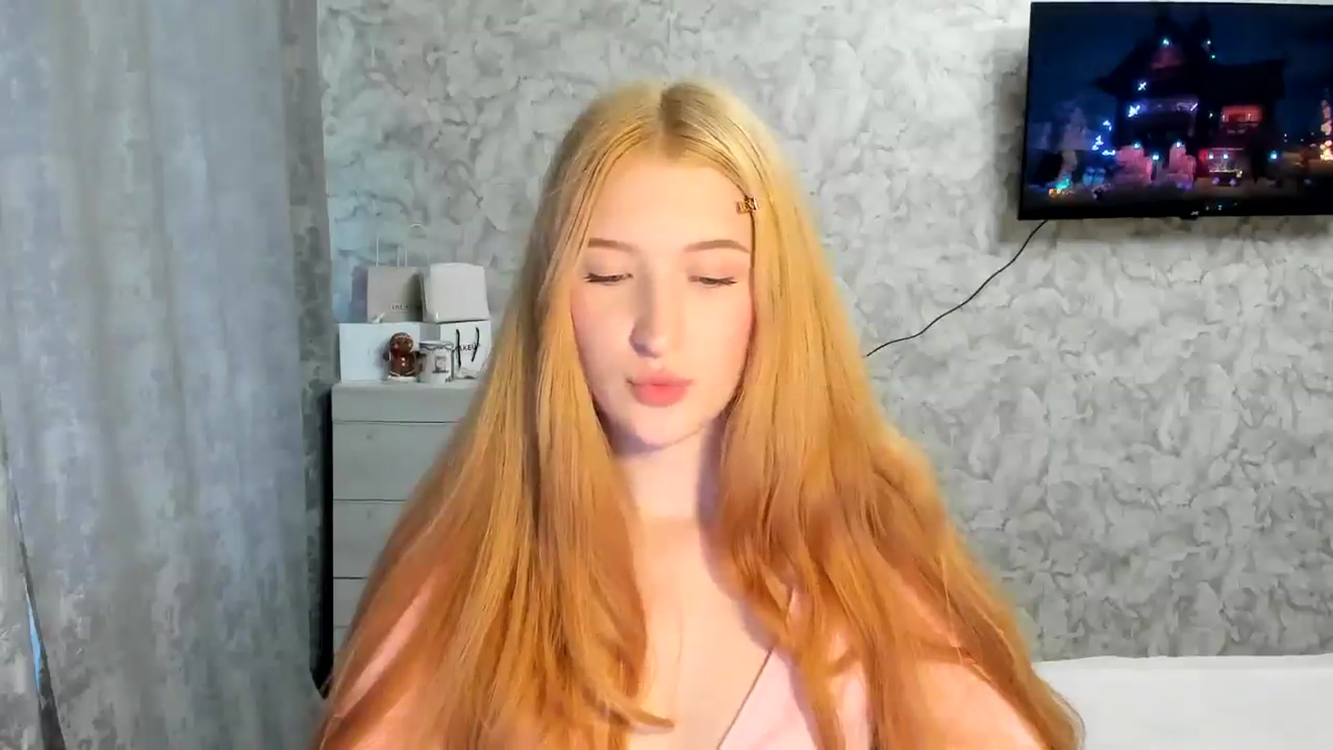 Gallery image thumbnail from Ilona_Here's myfreecams stream on, 03/25/2026, 14:42 image 15 of 20
