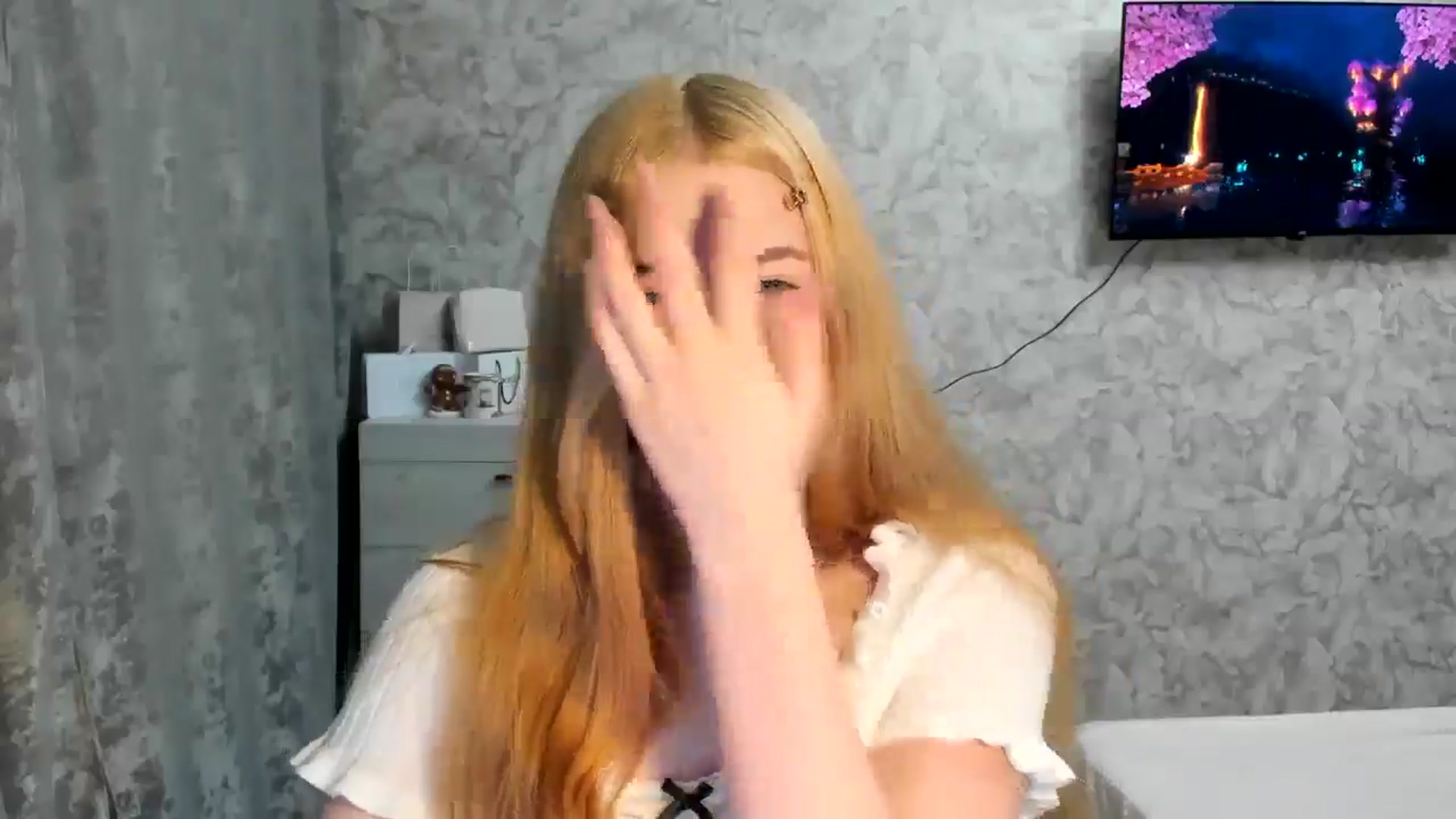 Gallery image thumbnail from Ilona_Here's myfreecams stream on, 03/27/2026, 18:11 image 10 of 20