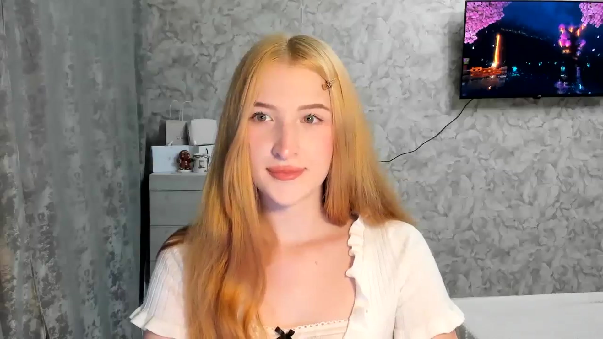 Gallery image thumbnail from Ilona_Here's myfreecams stream on, 03/27/2026, 18:11 image 4 of 20