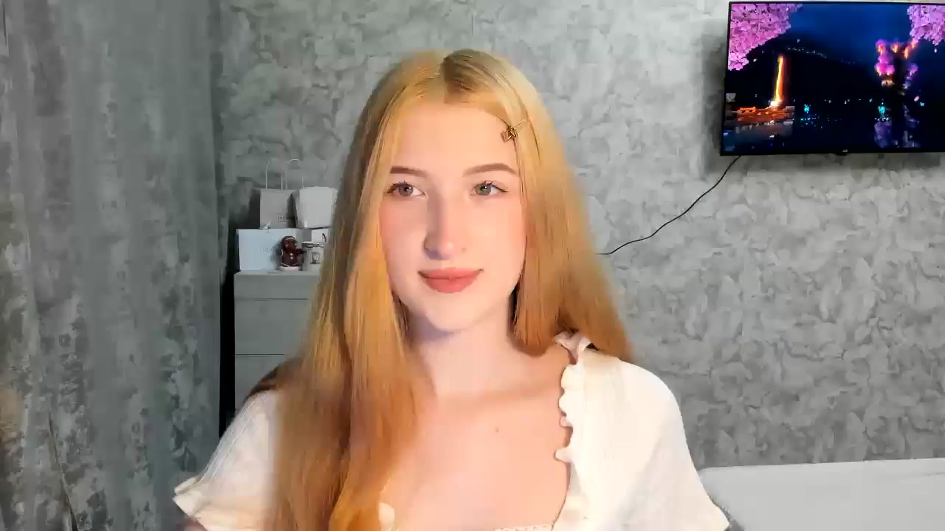 Gallery image thumbnail from Ilona_Here's myfreecams stream on, 03/27/2026, 18:11 image 1 of 20