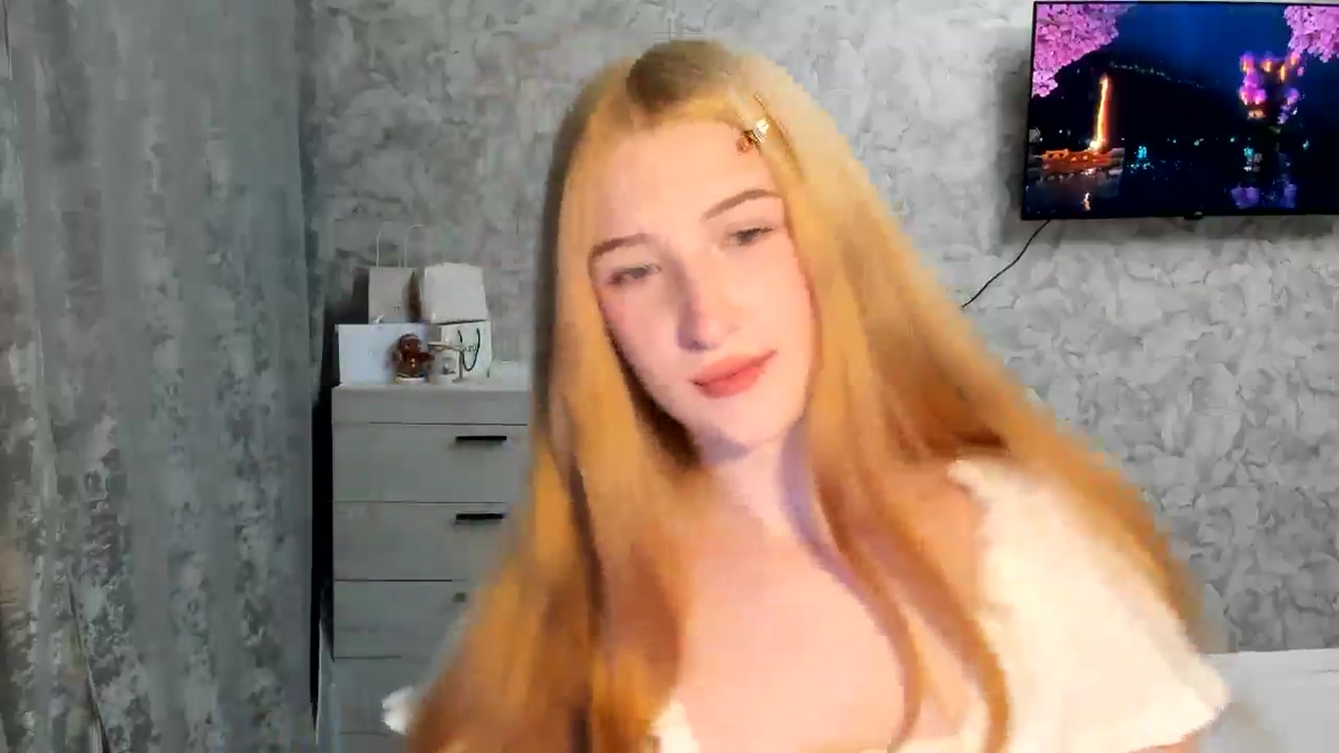 Gallery image thumbnail from Ilona_Here's myfreecams stream on, 03/27/2026, 18:11 image 19 of 20