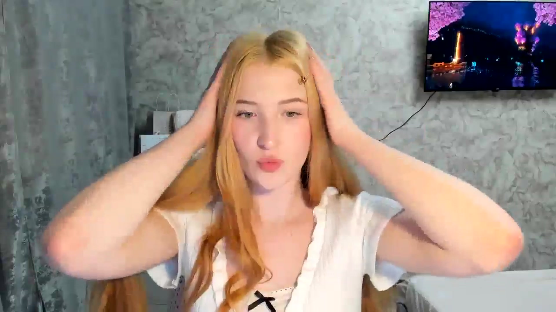 Gallery image thumbnail from Ilona_Here's myfreecams stream on, 03/27/2026, 19:38 image 9 of 20