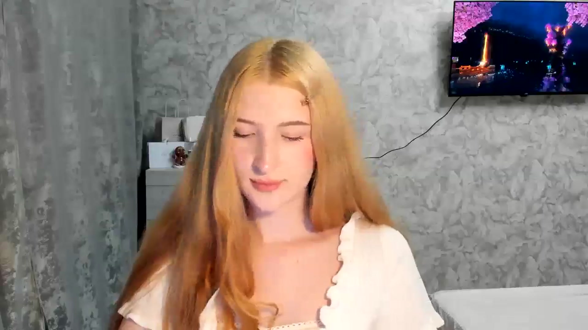 Gallery image thumbnail from Ilona_Here's myfreecams stream on, 03/27/2026, 19:38 image 6 of 20