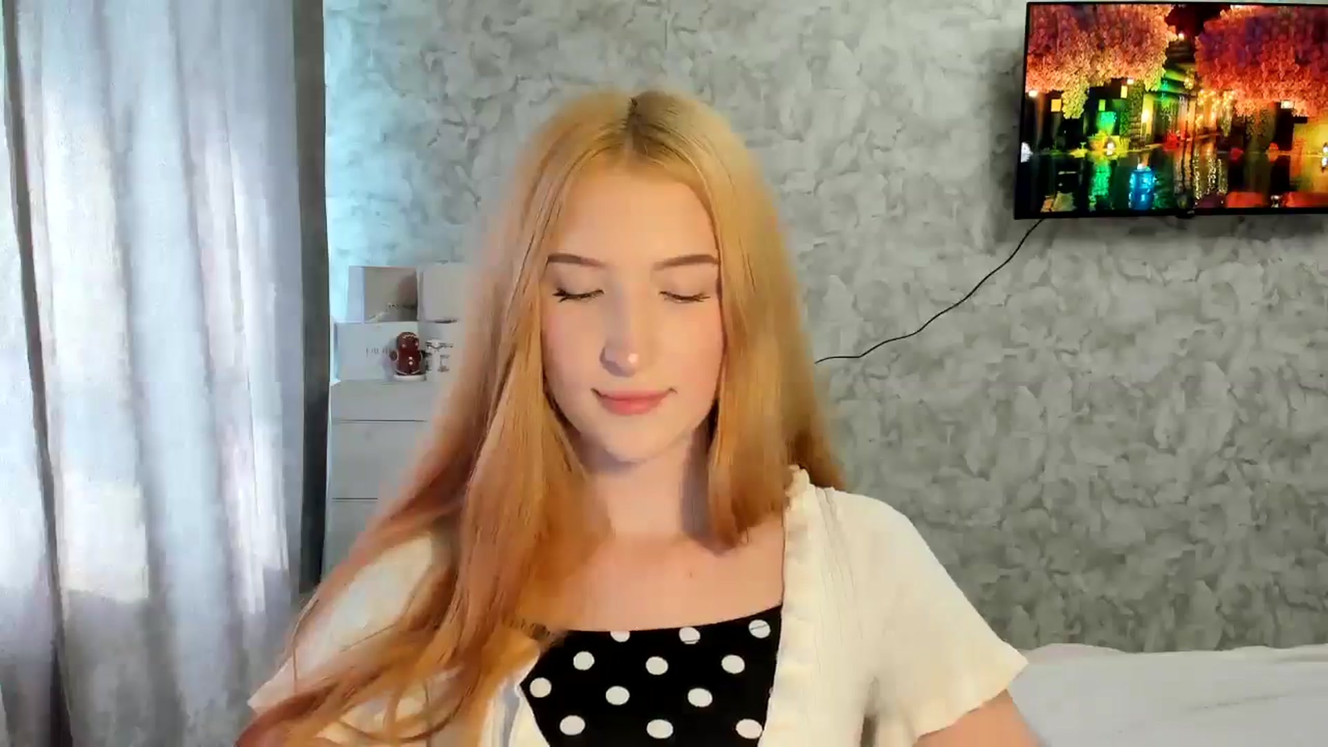 Gallery image thumbnail from Ilona_Here's myfreecams stream on, 03/29/2026, 13:10 image 3 of 20