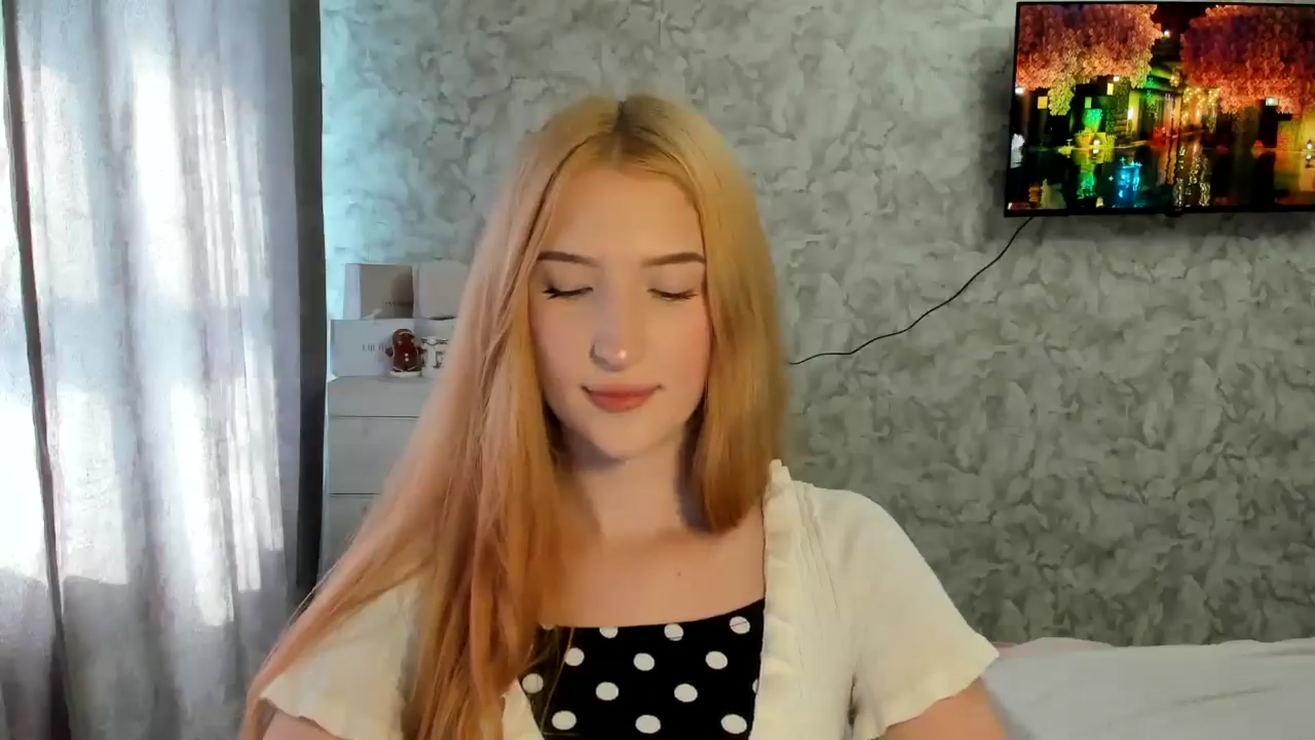 Gallery image thumbnail from Ilona_Here's myfreecams stream on, 03/29/2026, 13:10 image 13 of 20