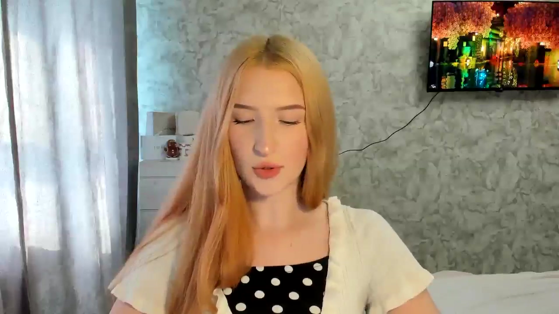 Gallery image thumbnail from Ilona_Here's myfreecams stream on, 03/29/2026, 13:10 image 8 of 20