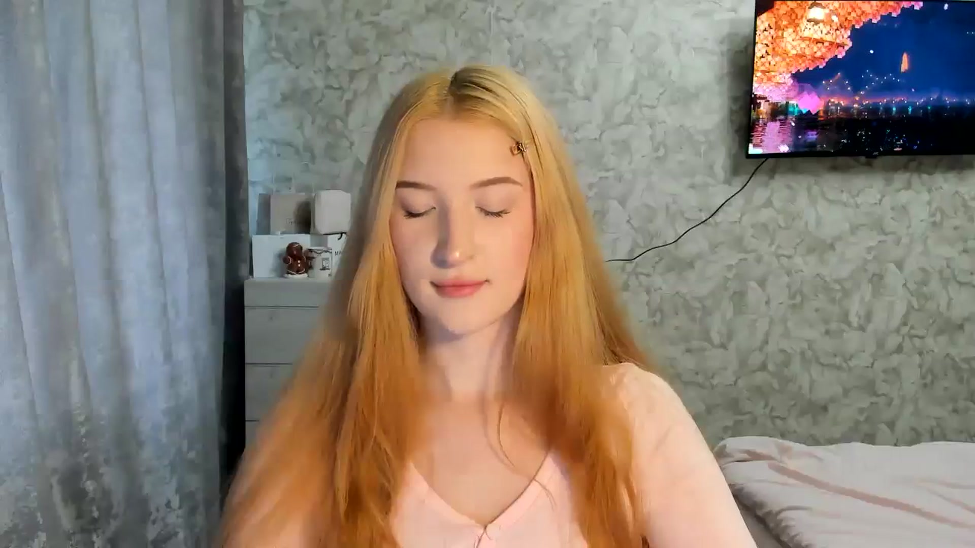 Gallery image thumbnail from Ilona_Here's myfreecams stream on, 03/30/2026, 13:04 image 12 of 20