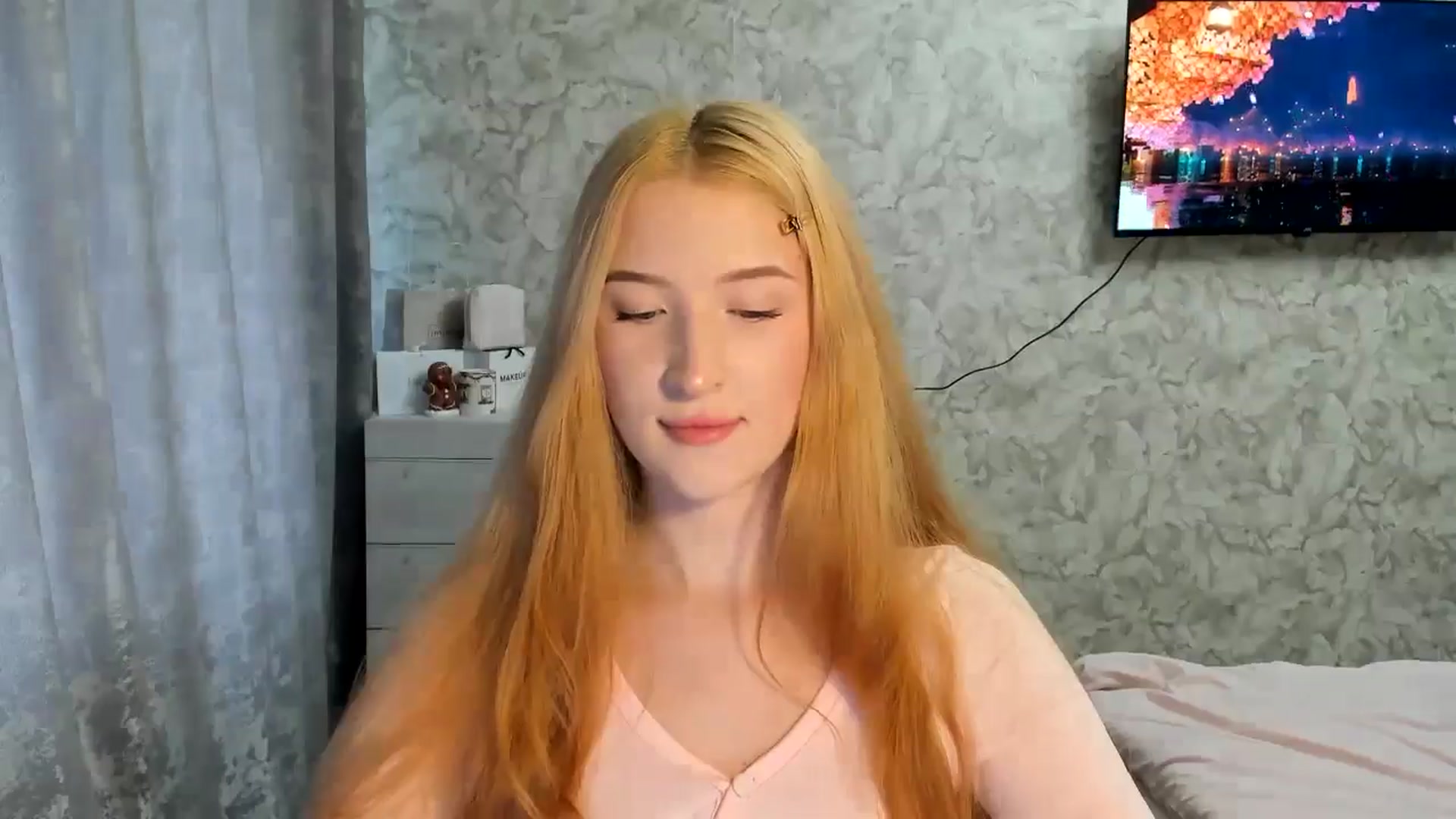 Gallery image thumbnail from Ilona_Here's myfreecams stream on, 03/30/2026, 13:04 image 9 of 20