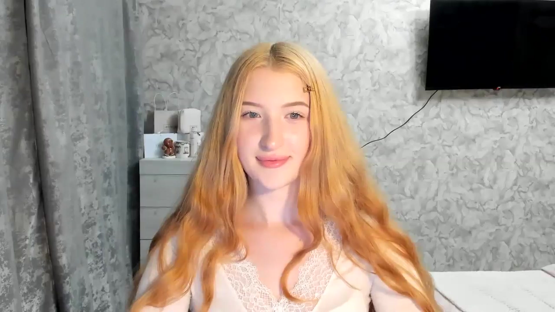 Gallery image thumbnail from Ilona_Here's myfreecams stream on, 03/31/2026, 21:27 image 9 of 20