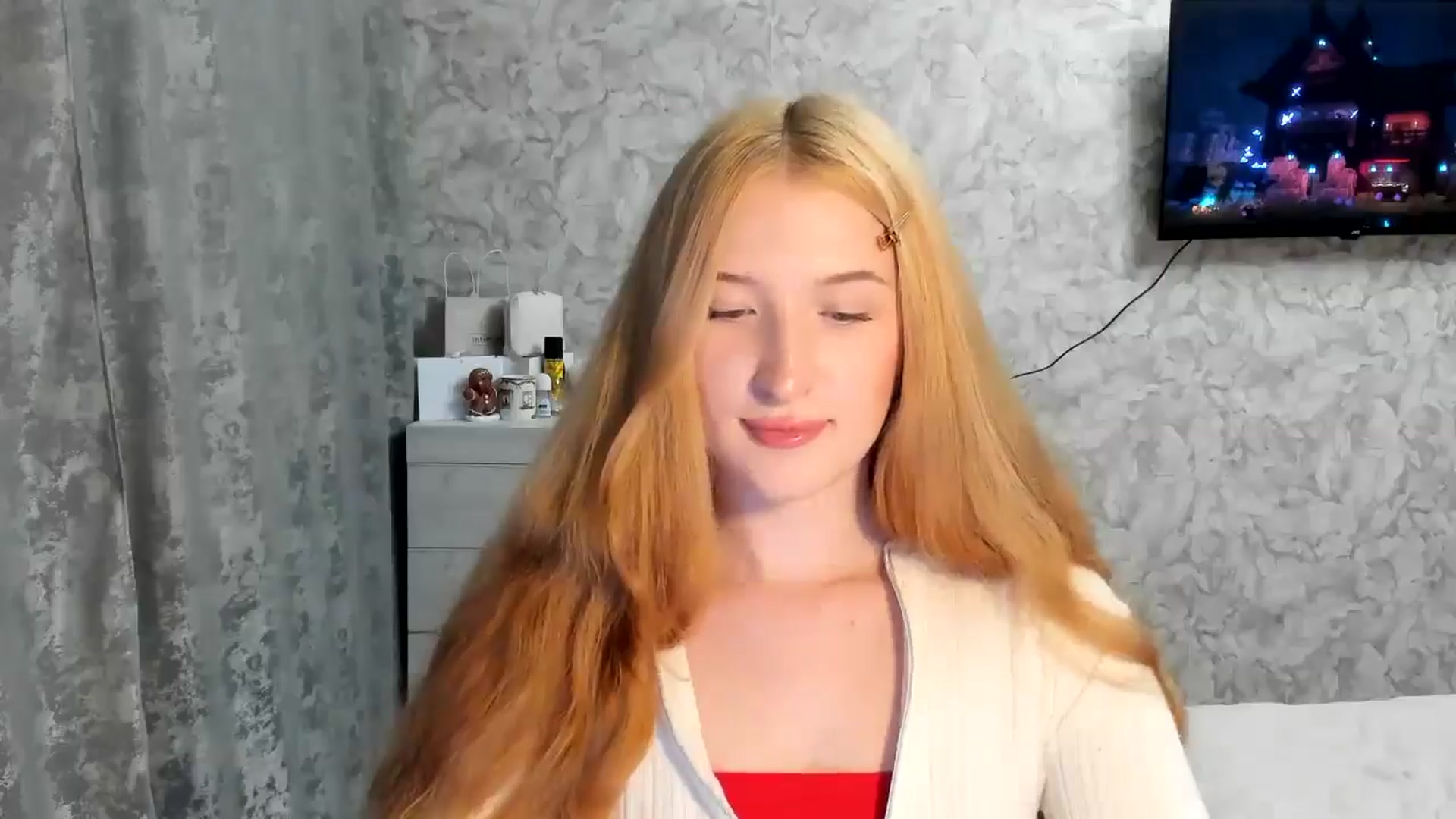 Gallery image thumbnail from Ilona_Here's myfreecams stream on, 04/01/2026, 17:58 image 15 of 20