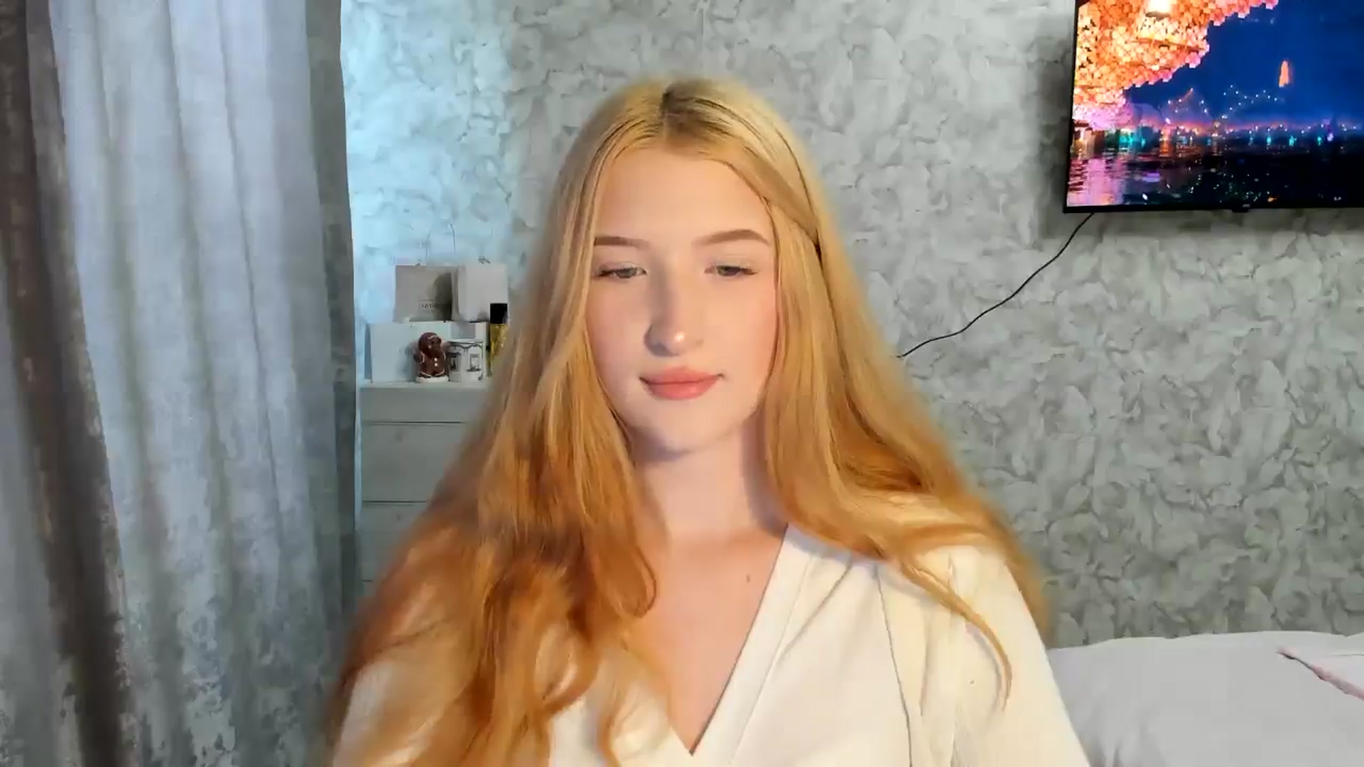 Gallery image thumbnail from Ilona_Here's myfreecams stream on, 04/02/2026, 12:46 image 10 of 20