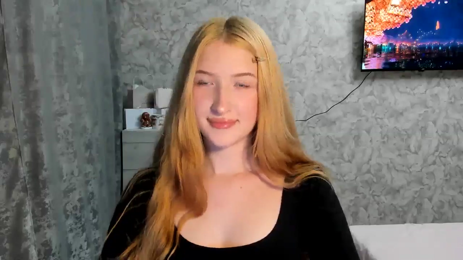 Gallery image thumbnail from Ilona_Here's myfreecams stream on, 04/03/2026, 17:10 image 13 of 20