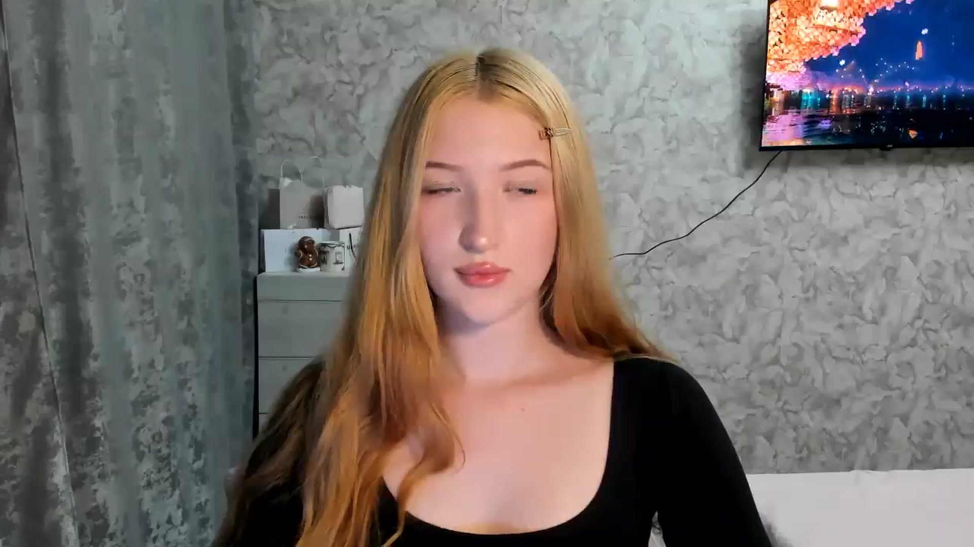 Gallery image thumbnail from Ilona_Here's myfreecams stream on, 04/03/2026, 17:10 image 2 of 20