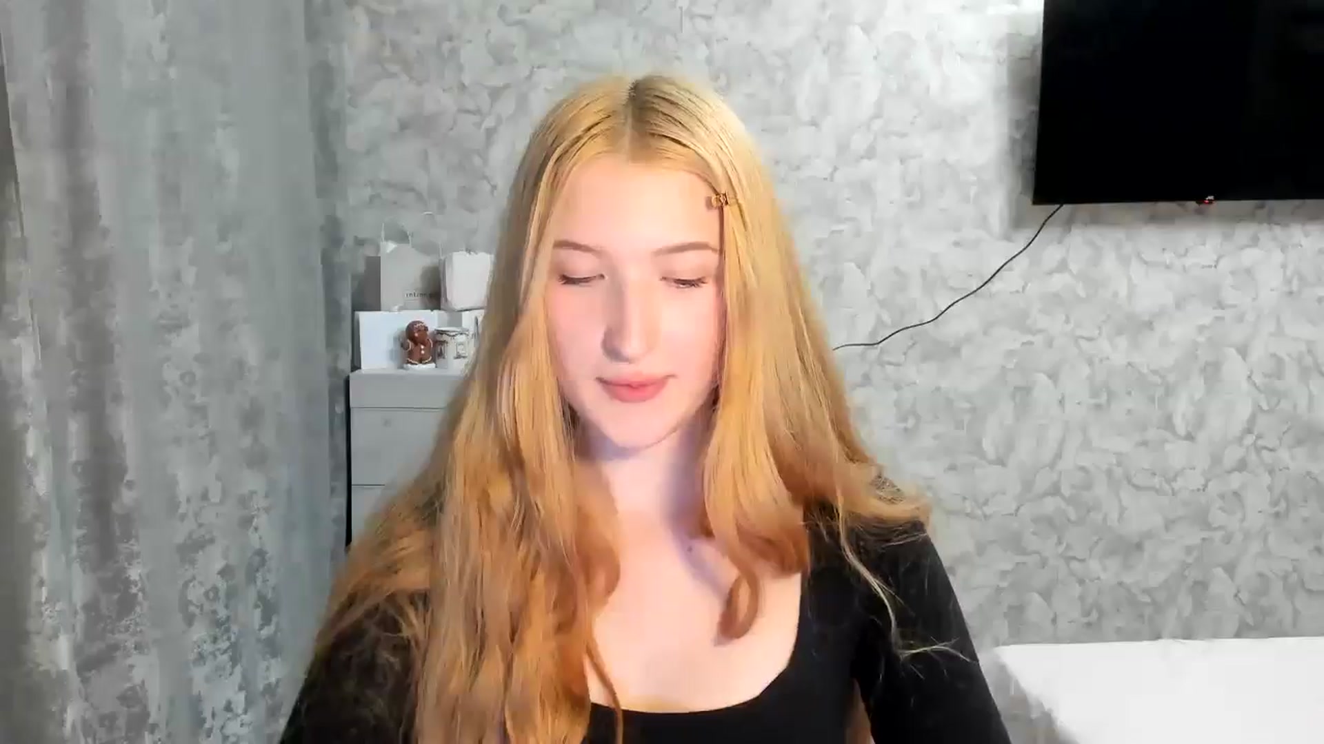 Gallery image thumbnail from Ilona_Here's myfreecams stream on, 04/03/2026, 21:37 image 13 of 20