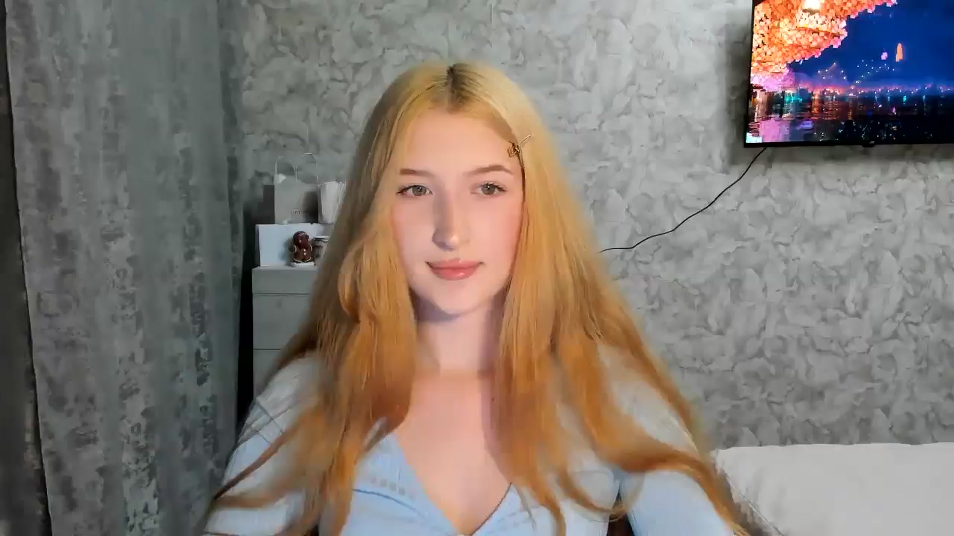 Gallery image thumbnail from Ilona_Here's myfreecams stream on, 04/04/2026, 19:17 image 4 of 20