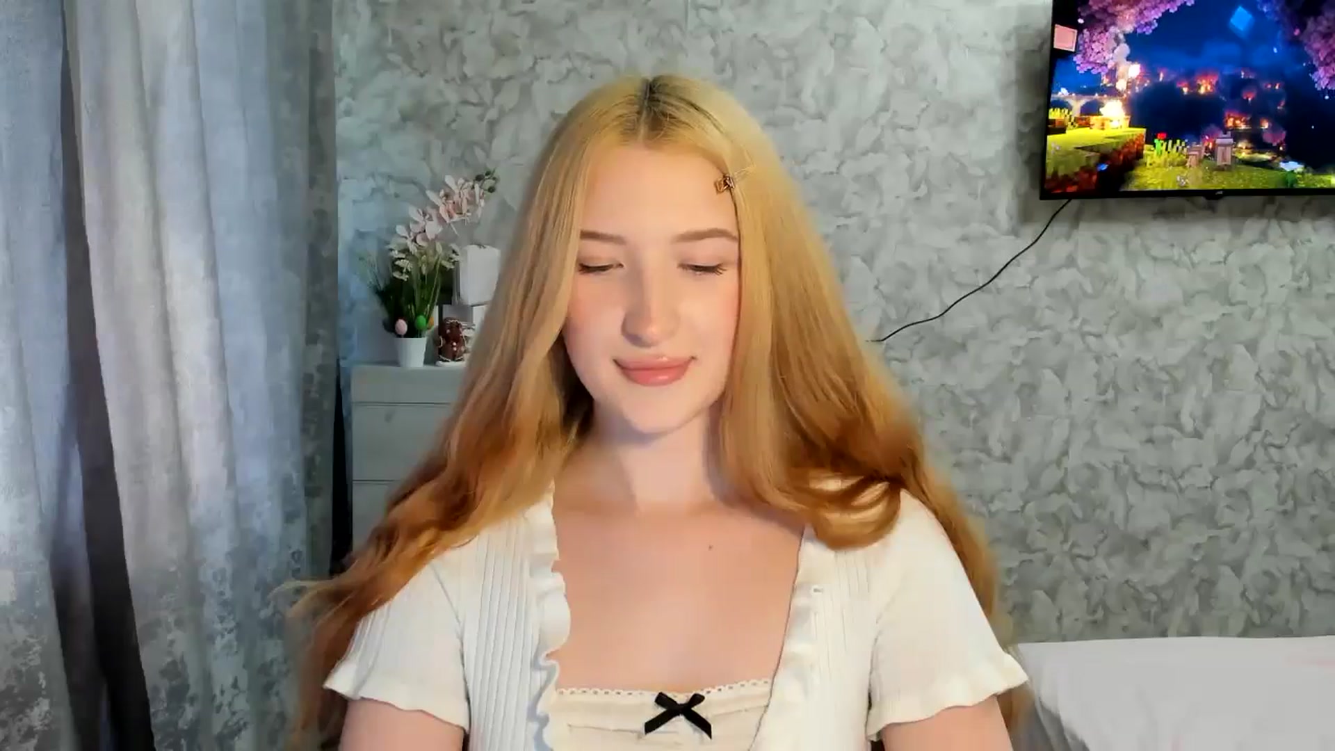 Gallery image thumbnail from Ilona_Here's myfreecams stream on, 04/08/2026, 15:55 image 6 of 20