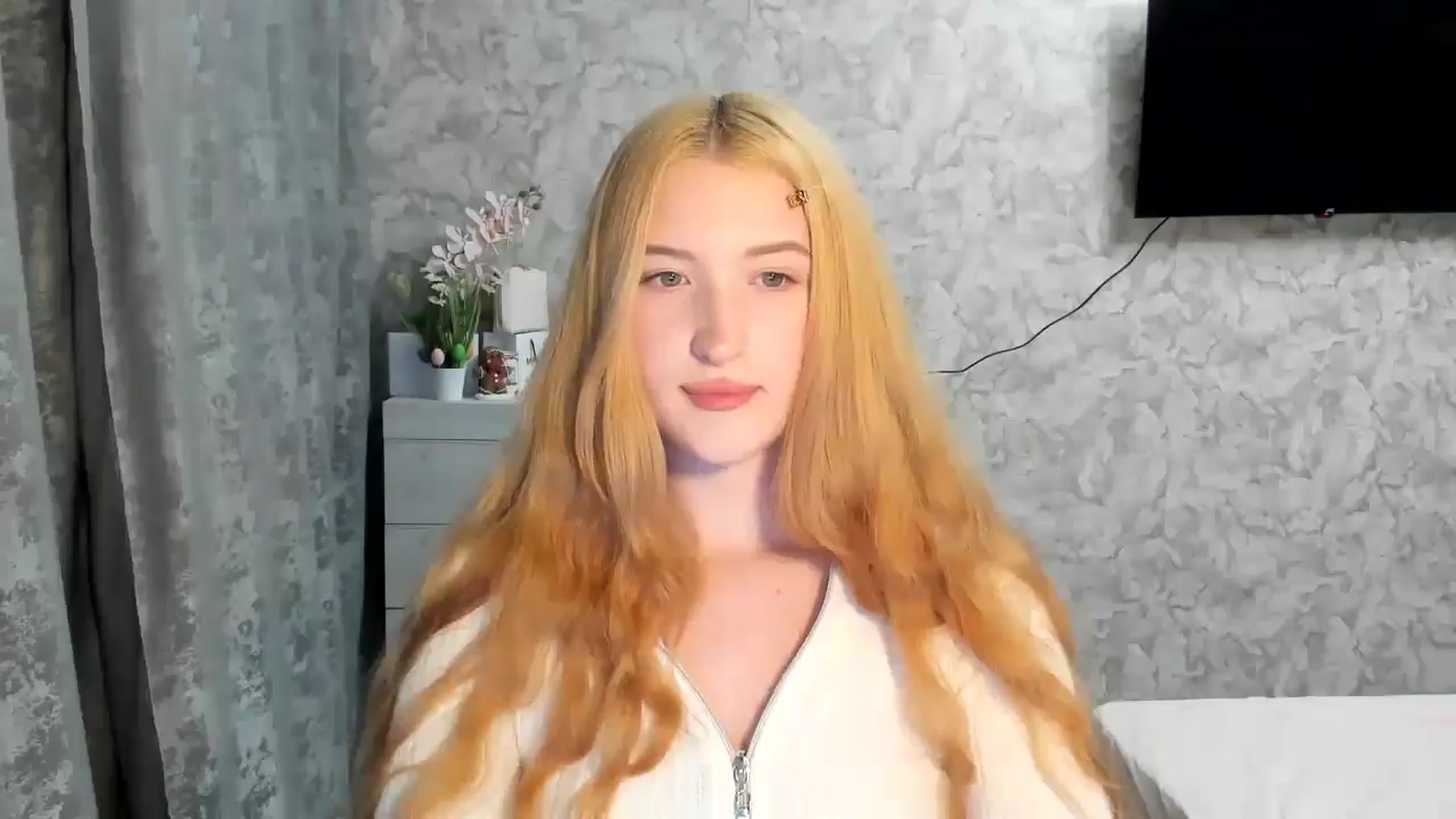 Gallery image thumbnail from Ilona_Here's myfreecams stream on, 04/08/2026, 17:15 image 19 of 20