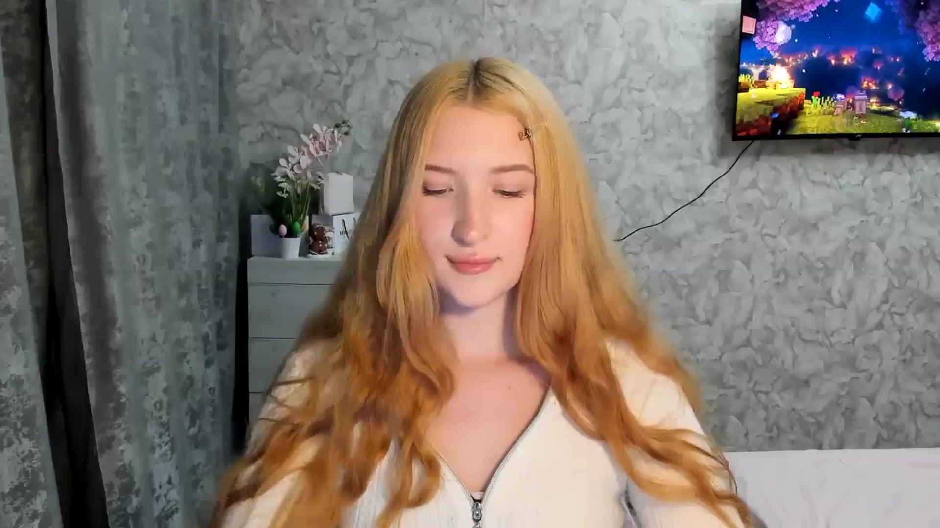 Gallery image thumbnail from Ilona_Here's myfreecams stream on, 04/08/2026, 17:15 image 11 of 20