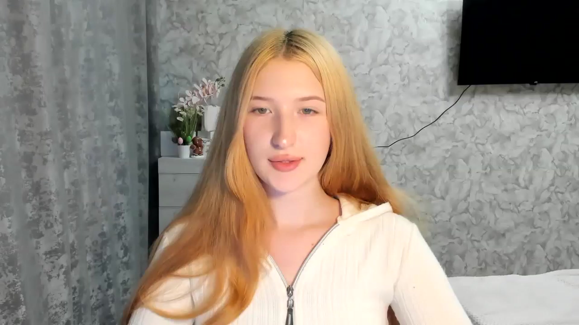 Gallery image thumbnail from Ilona_Here's myfreecams stream on, 04/13/2026, 17:27 image 1 of 20