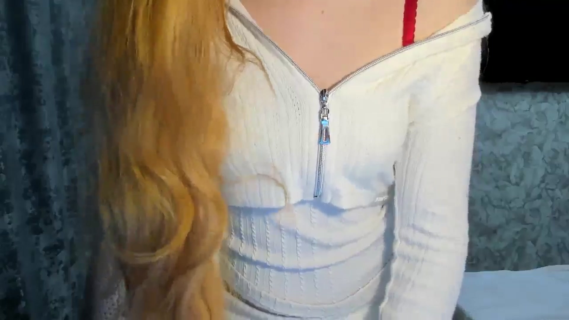 Gallery image thumbnail from Ilona_Here's myfreecams stream on, 04/13/2026, 17:27 image 13 of 20