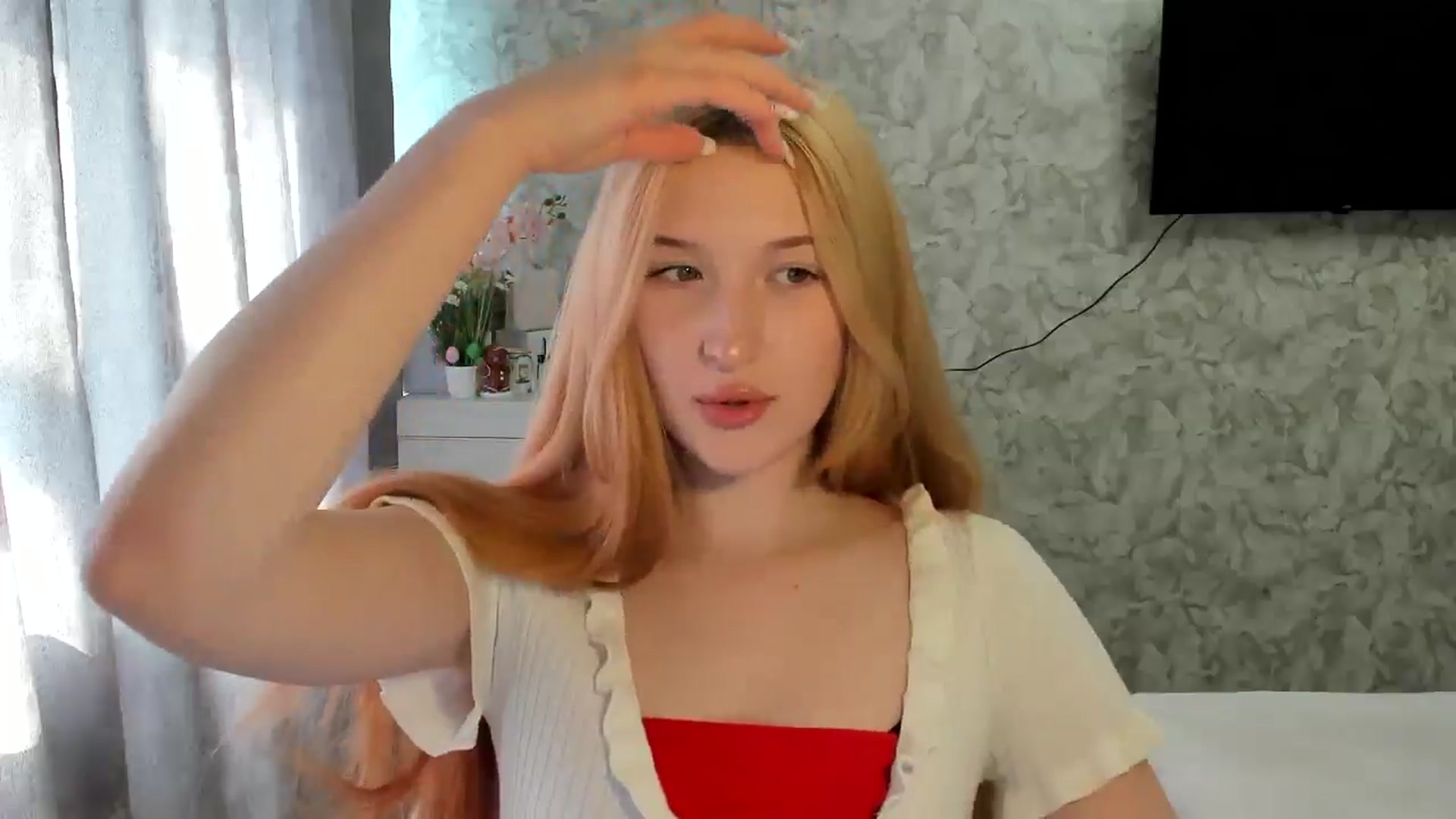 Gallery image thumbnail from Ilona_Here's myfreecams stream on, 04/14/2026, 13:18 image 19 of 20