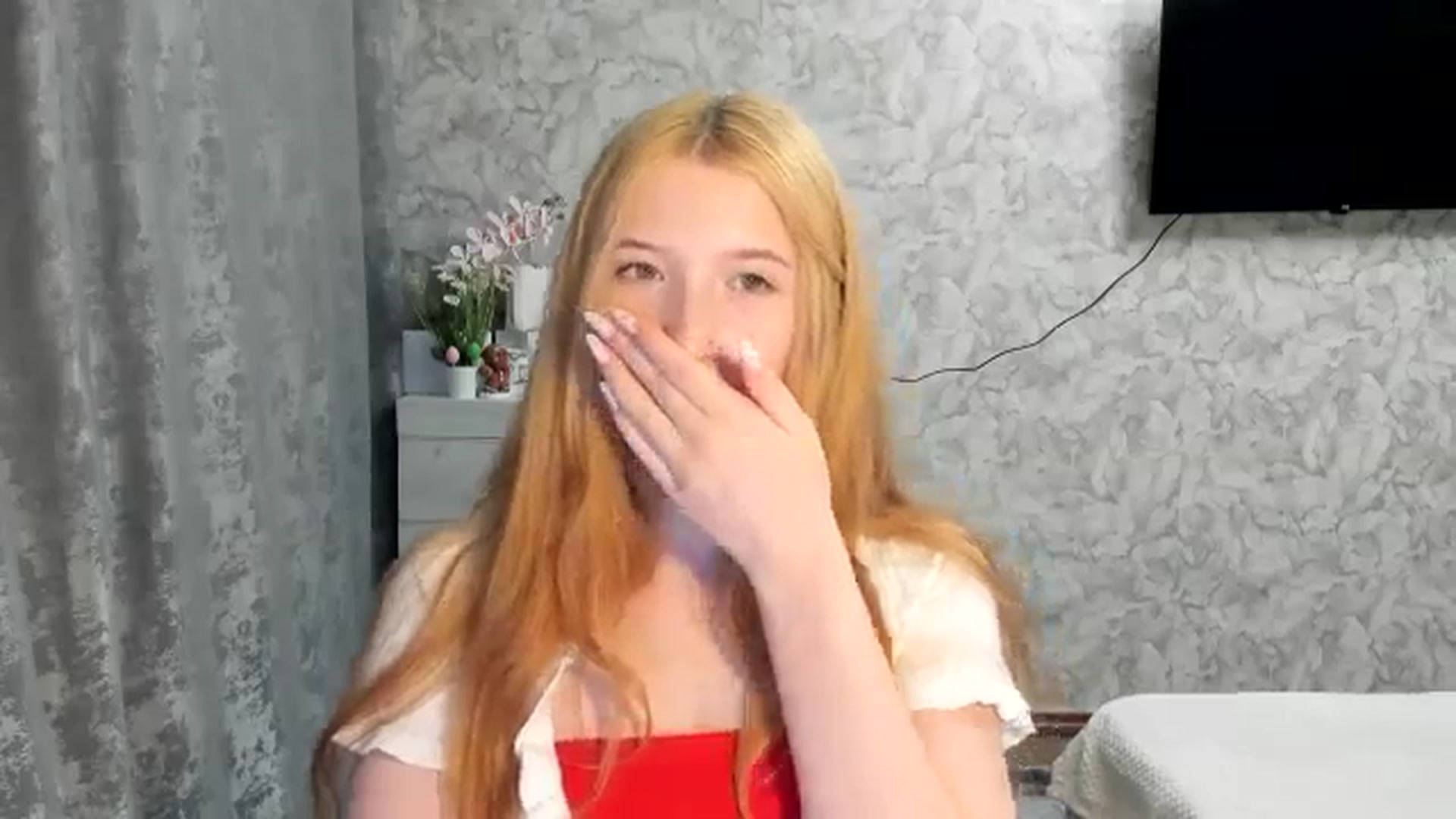 Gallery image thumbnail from Ilona_Here's myfreecams stream on, 04/14/2026, 16:42 image 18 of 20