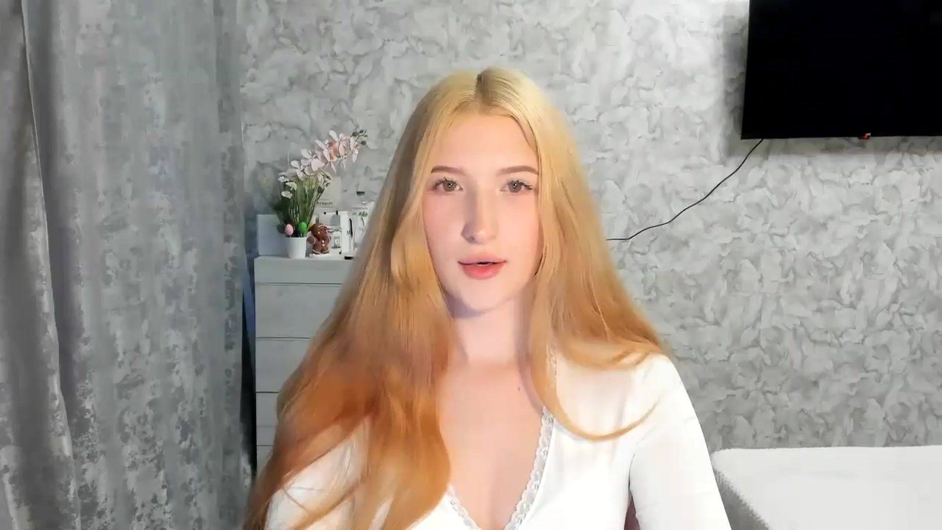 Gallery image thumbnail from Ilona_Here's myfreecams stream on, 04/24/2026, 17:09 image 3 of 20