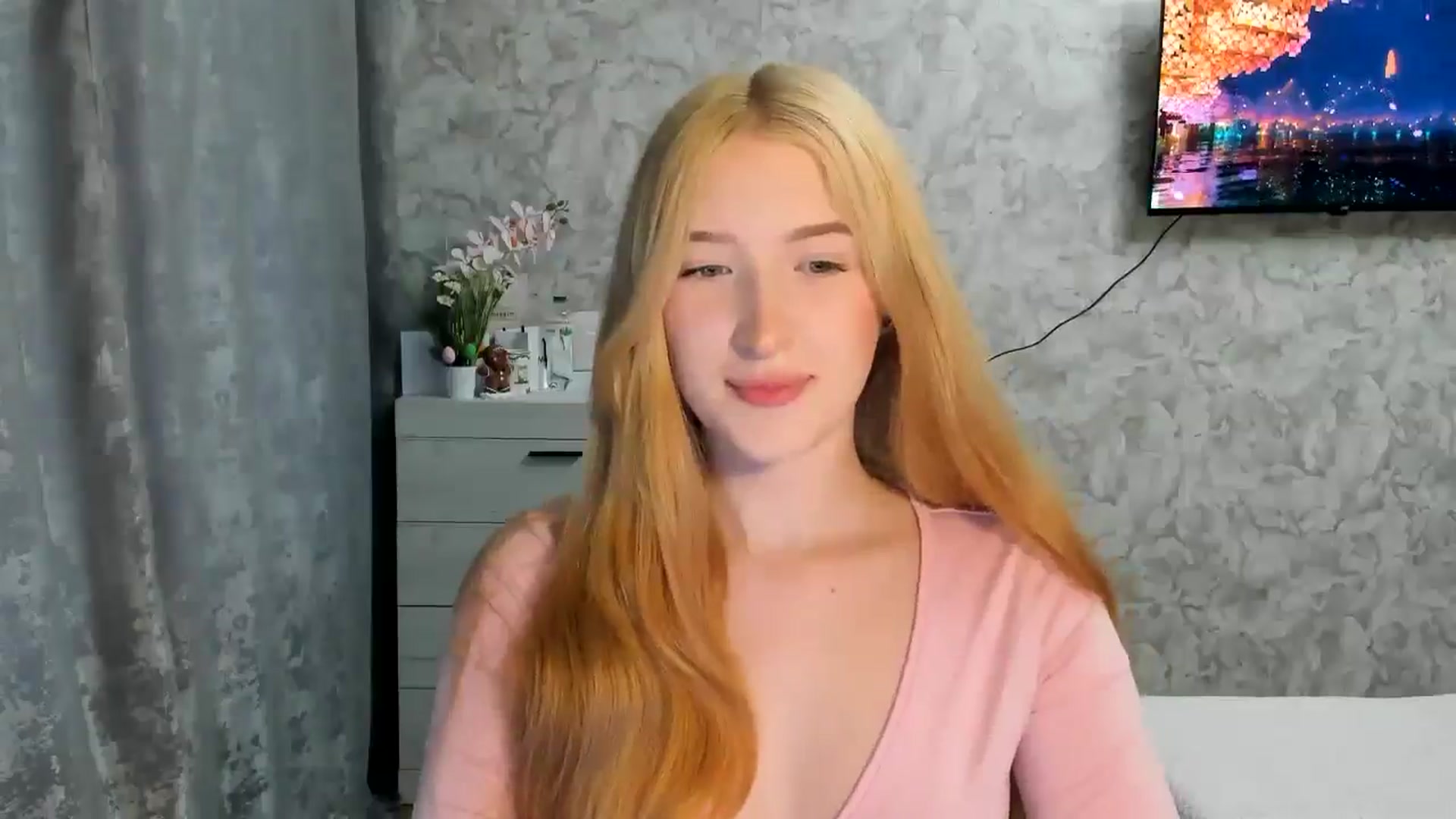 Gallery image thumbnail from Ilona_Here's myfreecams stream on, 04/25/2026, 16:17 image 11 of 20