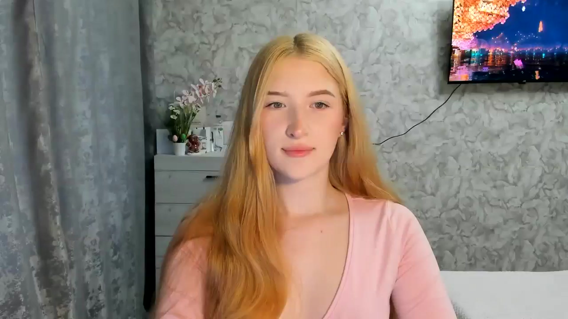Gallery image thumbnail from Ilona_Here's myfreecams stream on, 04/25/2026, 16:17 image 3 of 20
