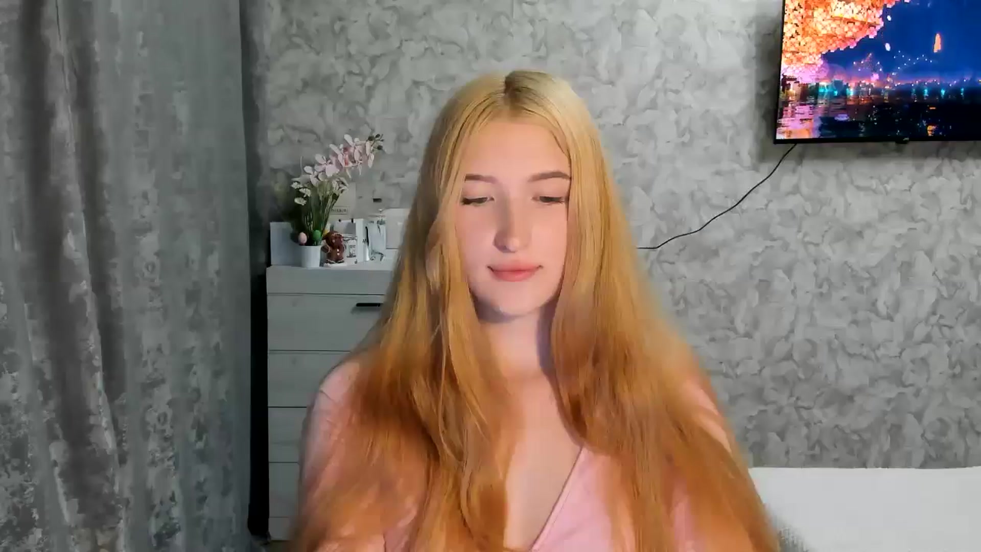 Gallery image thumbnail from Ilona_Here's myfreecams stream on, 04/25/2026, 18:33 image 11 of 20