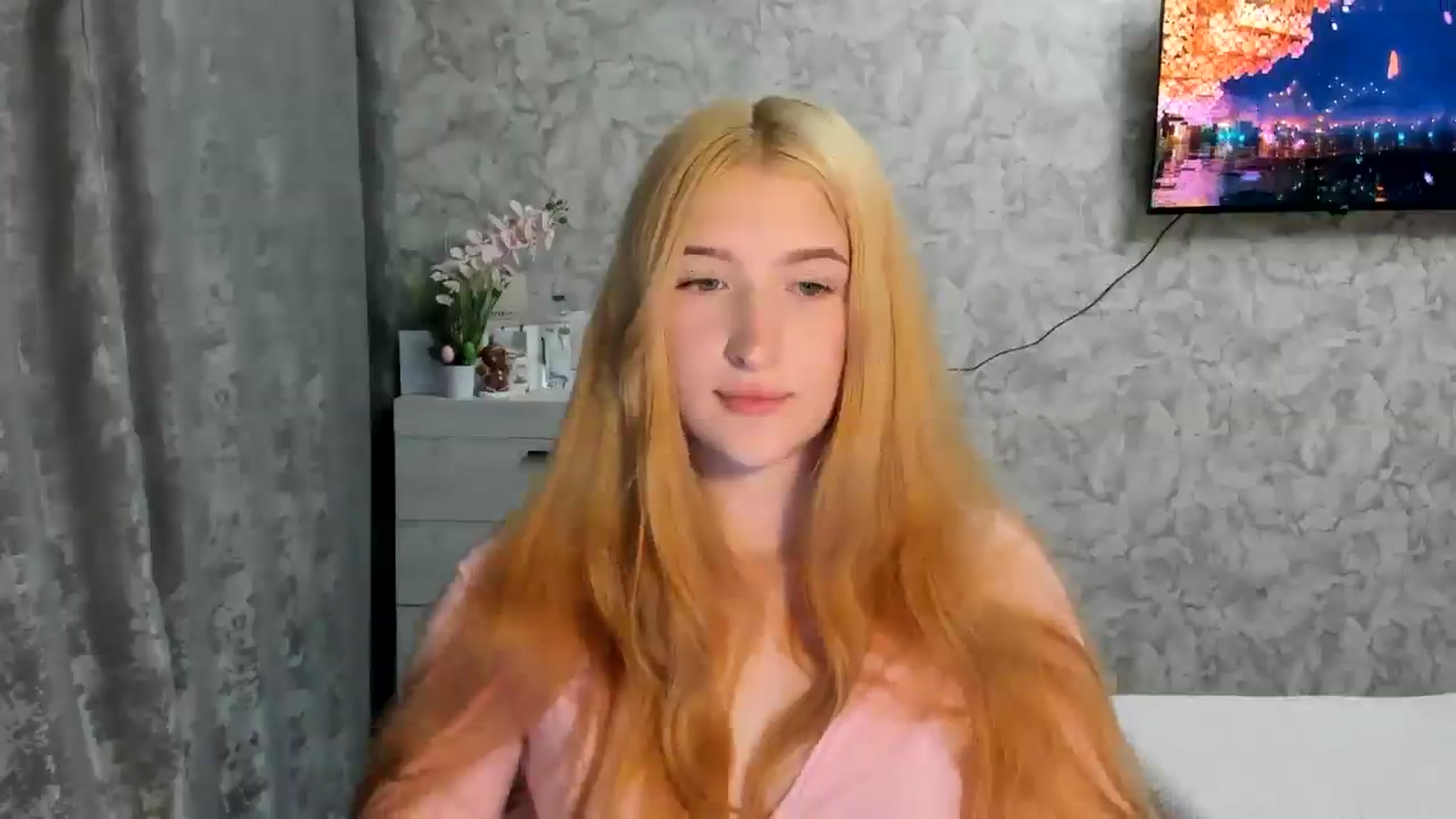 Gallery image thumbnail from Ilona_Here's myfreecams stream on, 04/25/2026, 18:33 image 10 of 20