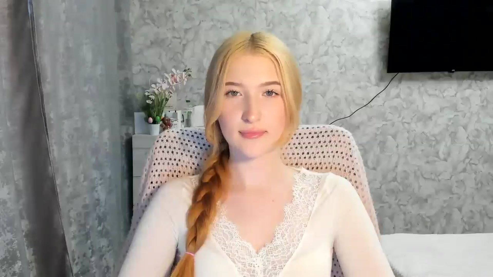 Gallery image thumbnail from Ilona_Here's myfreecams stream on, 04/28/2026, 17:21 image 4 of 20