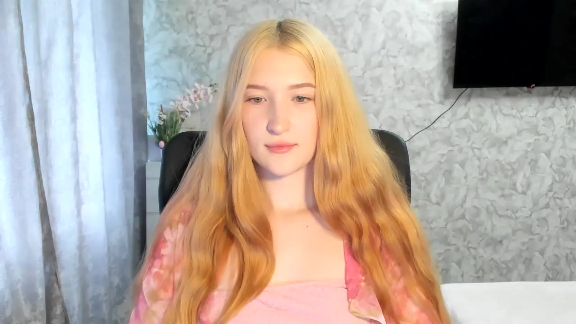 Gallery image thumbnail from Ilona_Here's myfreecams stream on, 05/01/2026, 14:31 image 1 of 20