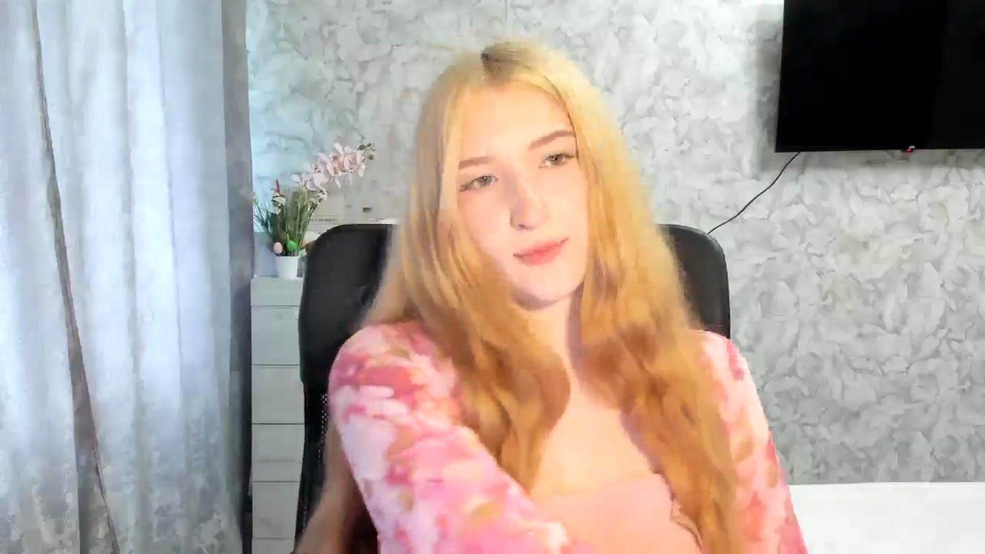 Gallery image thumbnail from Ilona_Here's myfreecams stream on, 05/01/2026, 14:31 image 5 of 20