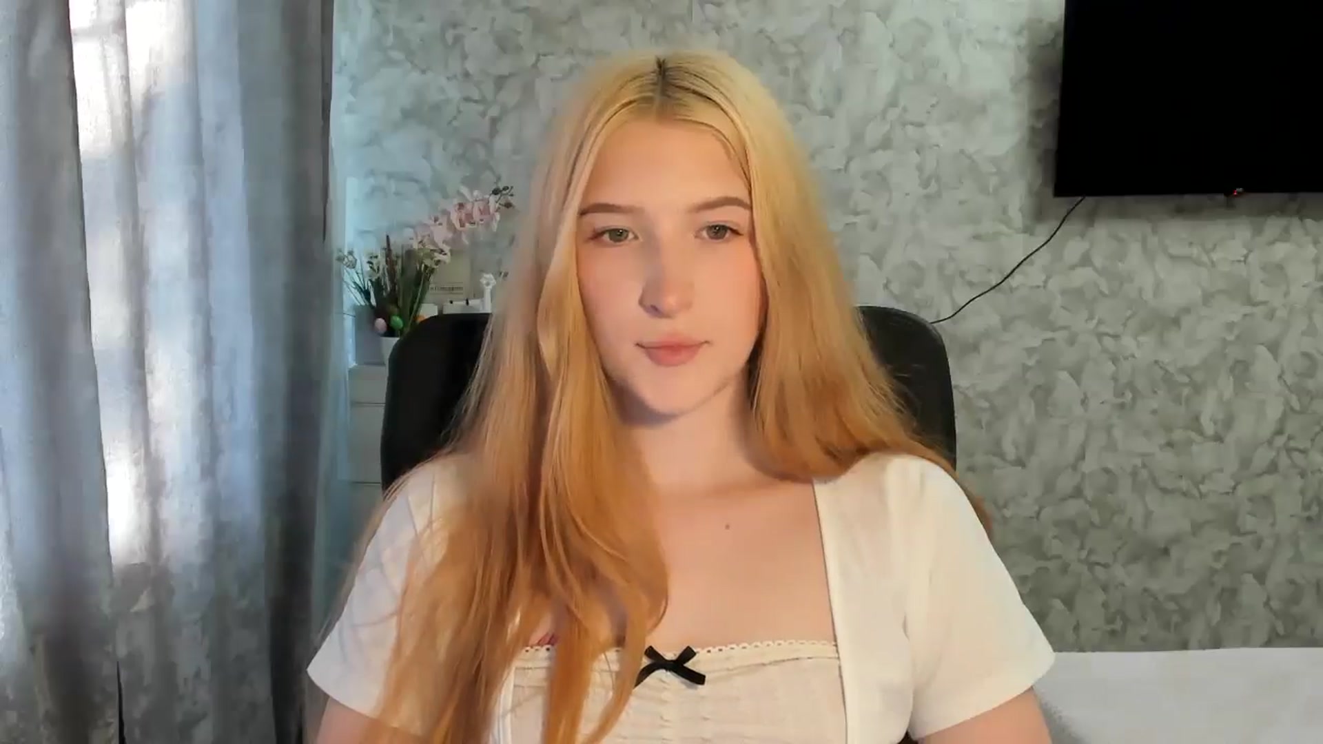 Gallery image thumbnail from Ilona_Here's myfreecams stream on, 05/03/2026, 14:47 image 20 of 20