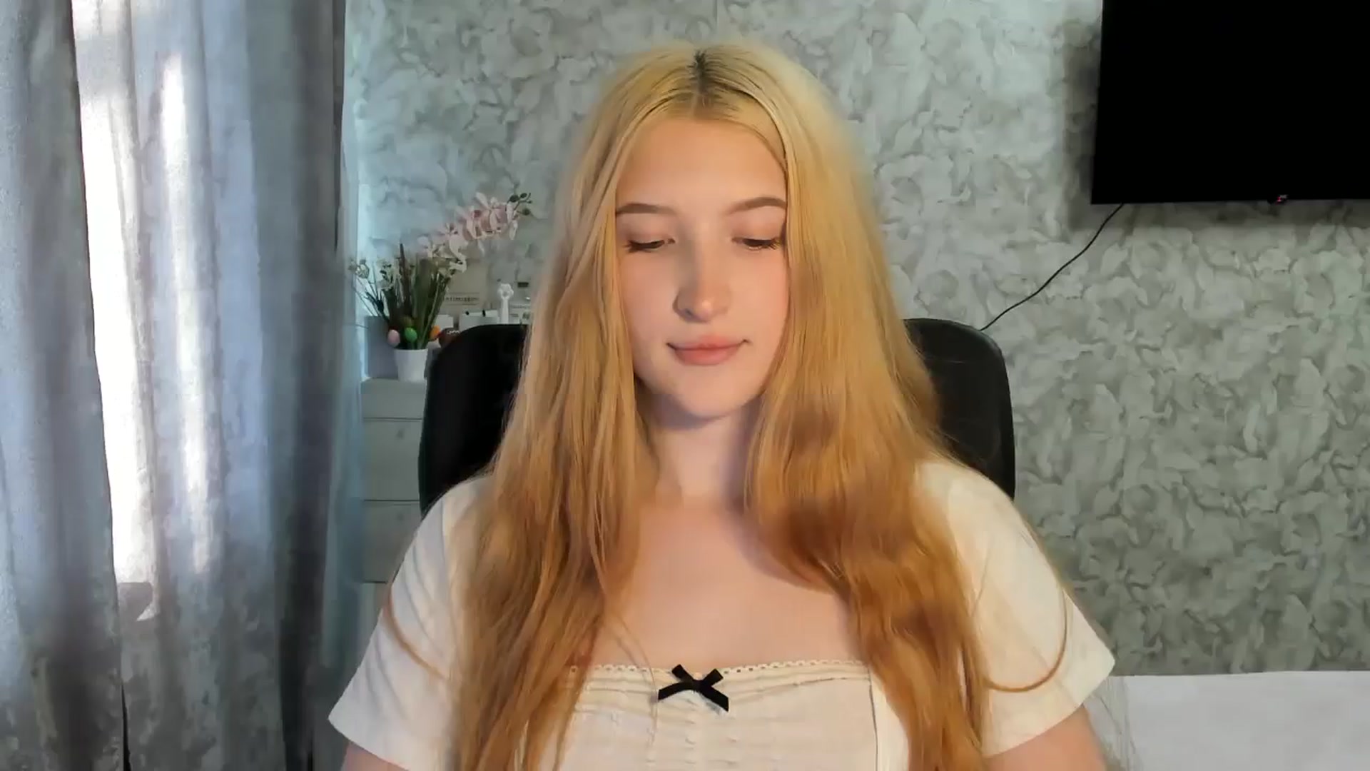 Gallery image thumbnail from Ilona_Here's myfreecams stream on, 05/03/2026, 15:19 image 1 of 20