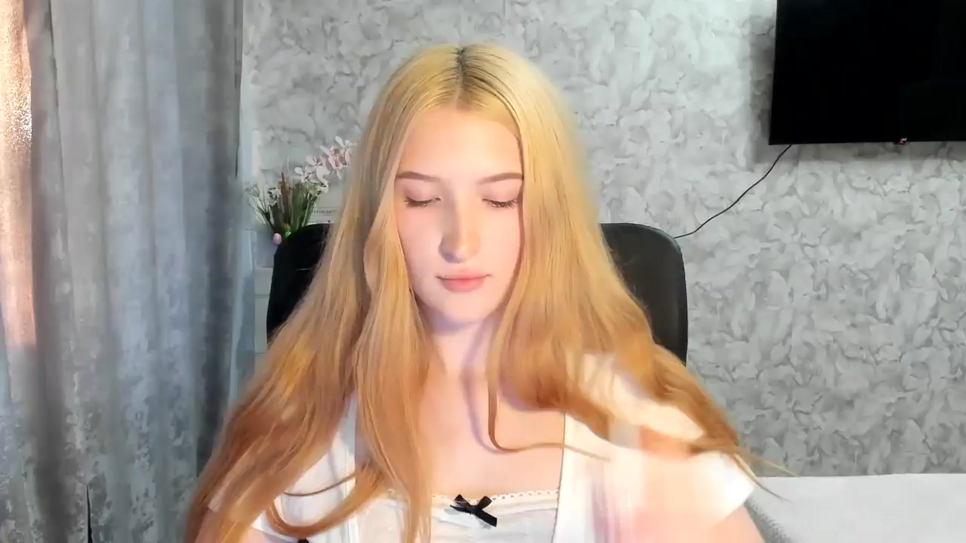 Gallery image thumbnail from Ilona_Here's myfreecams stream on, 05/03/2026, 16:43 image 1 of 20