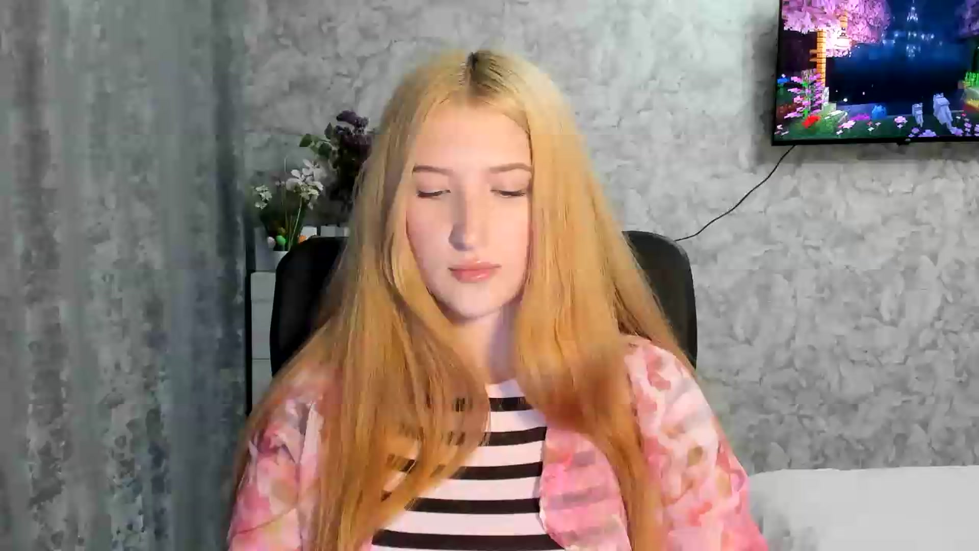 Gallery image thumbnail from Ilona_Here's myfreecams stream on, 05/04/2026, 18:20 image 1 of 20