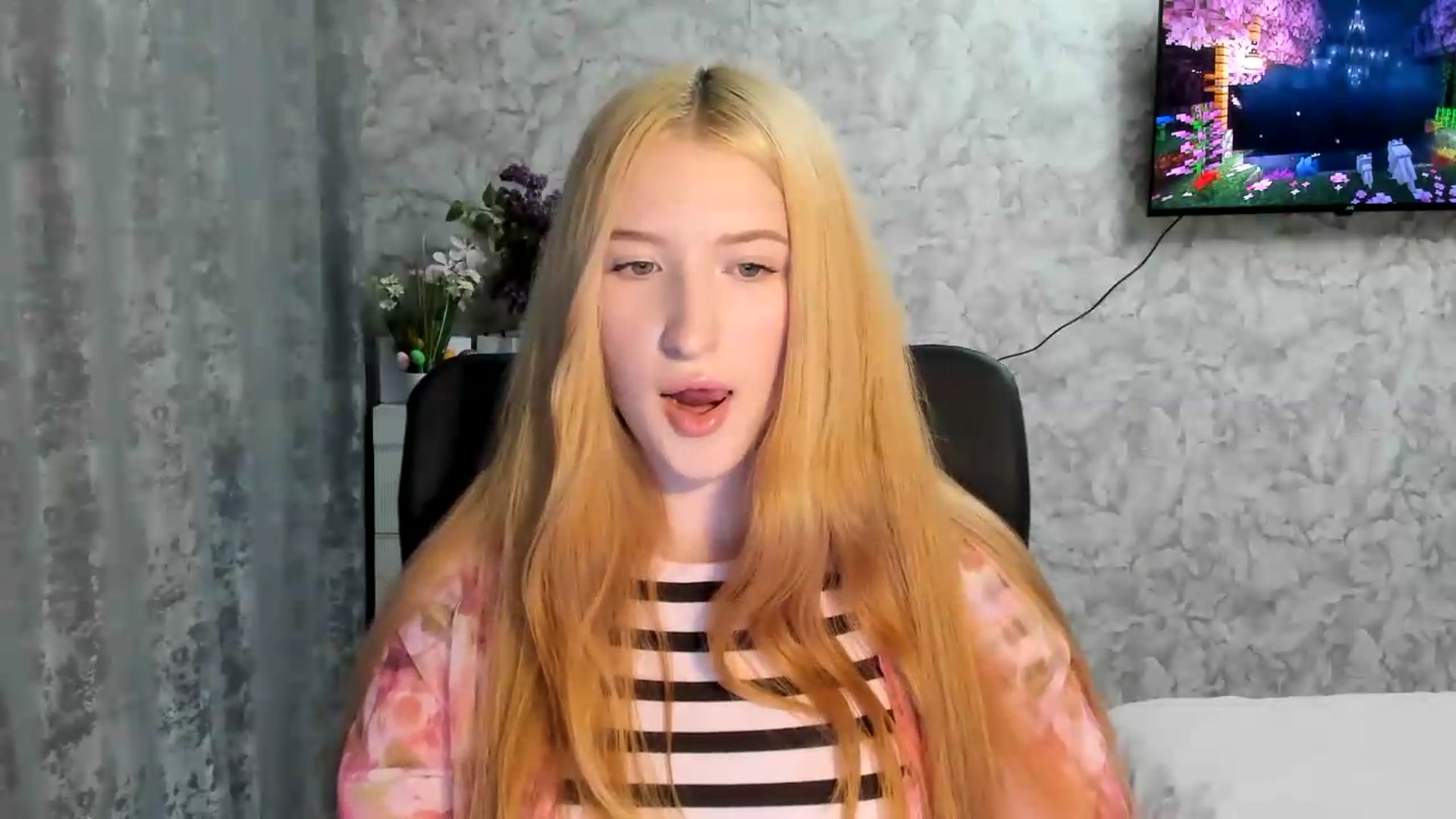Gallery image thumbnail from Ilona_Here's myfreecams stream on, 05/04/2026, 18:20 image 7 of 20