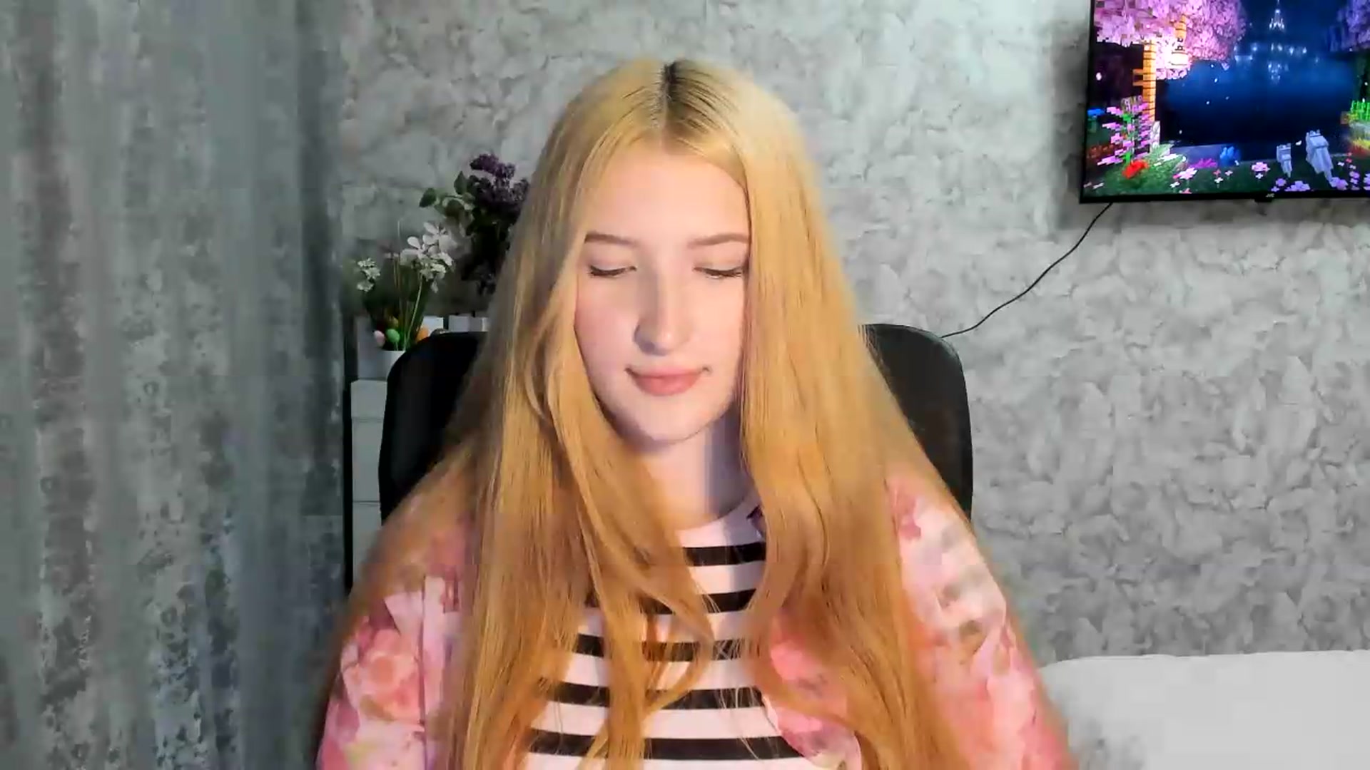 Gallery image thumbnail from Ilona_Here's myfreecams stream on, 05/04/2026, 18:20 image 5 of 20