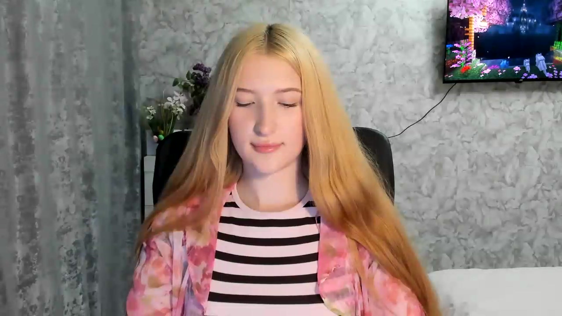 Gallery image thumbnail from Ilona_Here's myfreecams stream on, 05/04/2026, 18:20 image 18 of 20