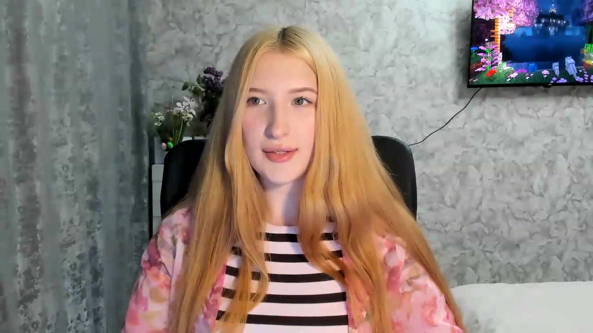 Gallery image thumbnail from Ilona_Here's myfreecams stream on, 05/04/2026, 18:20 image 12 of 20