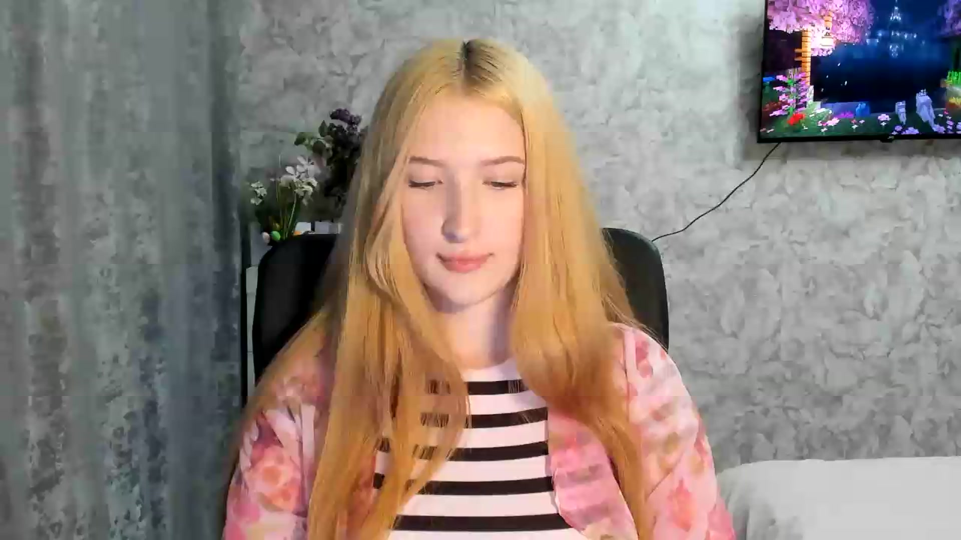 Gallery image thumbnail from Ilona_Here's myfreecams stream on, 05/04/2026, 18:20 image 4 of 20
