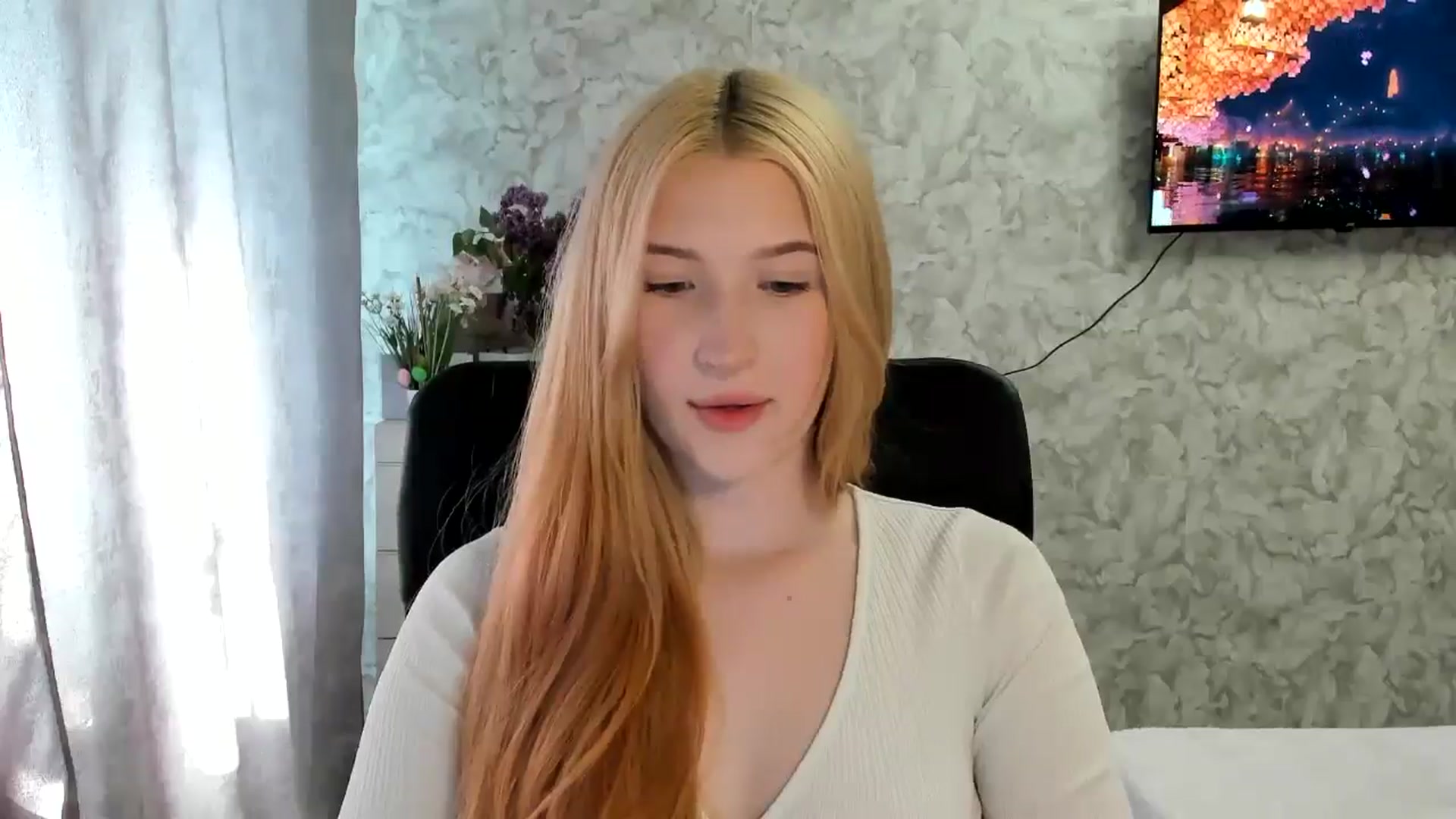 Gallery image thumbnail from Ilona_Here's myfreecams stream on, 05/05/2026, 13:25 image 8 of 20