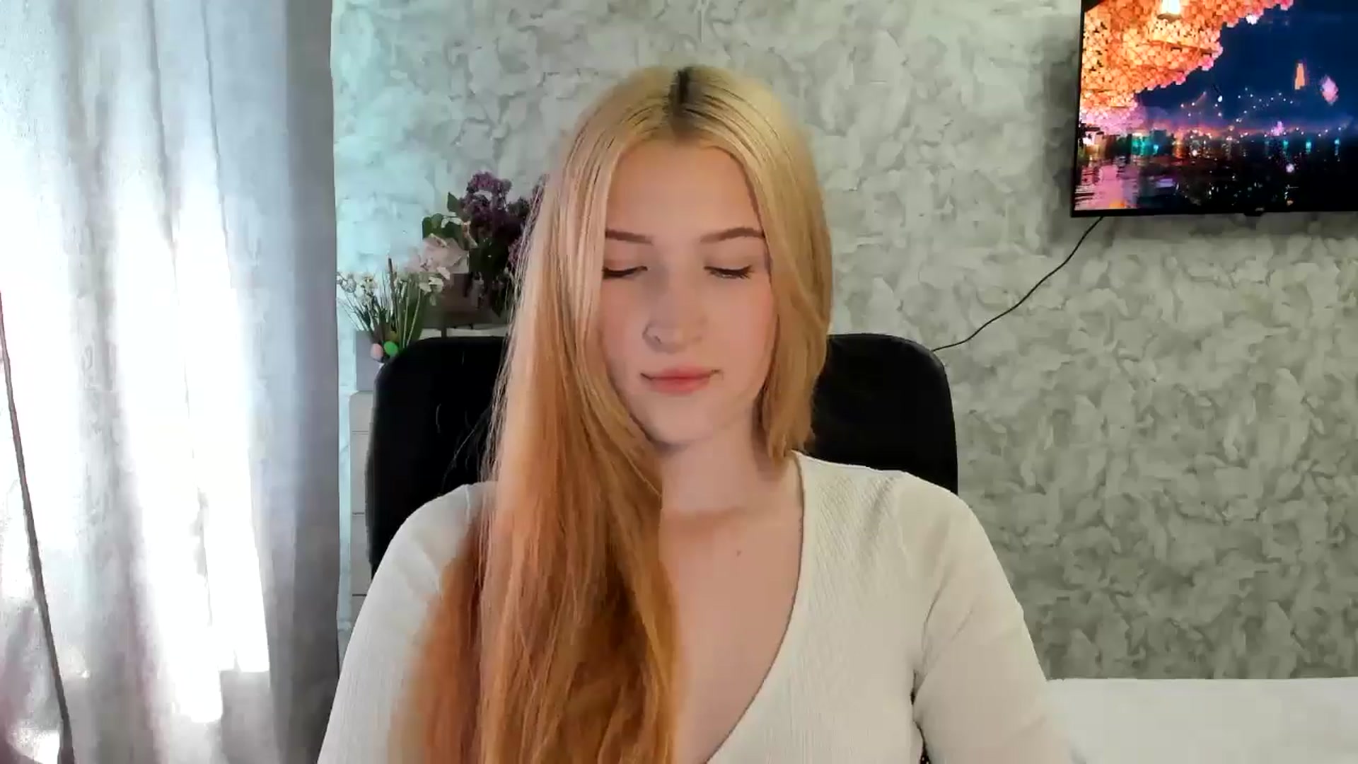Gallery image thumbnail from Ilona_Here's myfreecams stream on, 05/05/2026, 13:25 image 6 of 20