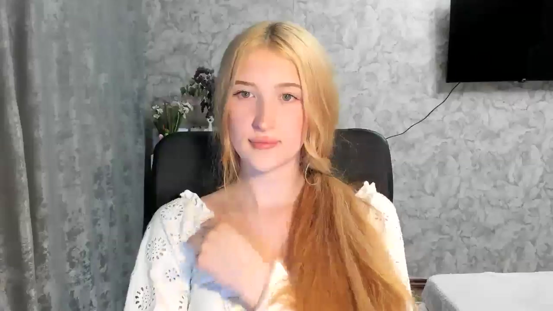Gallery image thumbnail from Ilona_Here's myfreecams stream on, 05/08/2026, 18:08 image 10 of 20